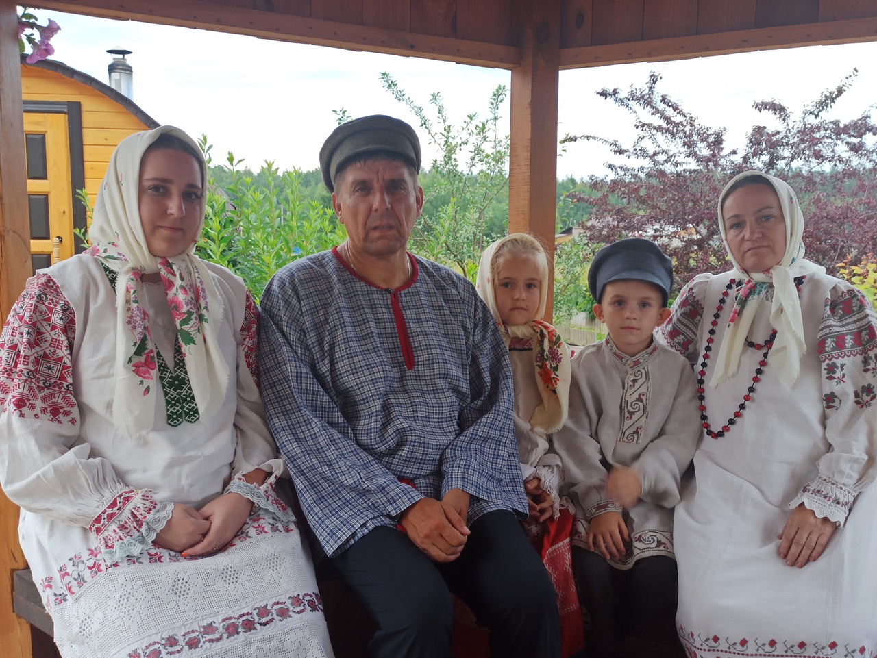 Honored collective of folk art, Family folk ensemble «Goroshiny»