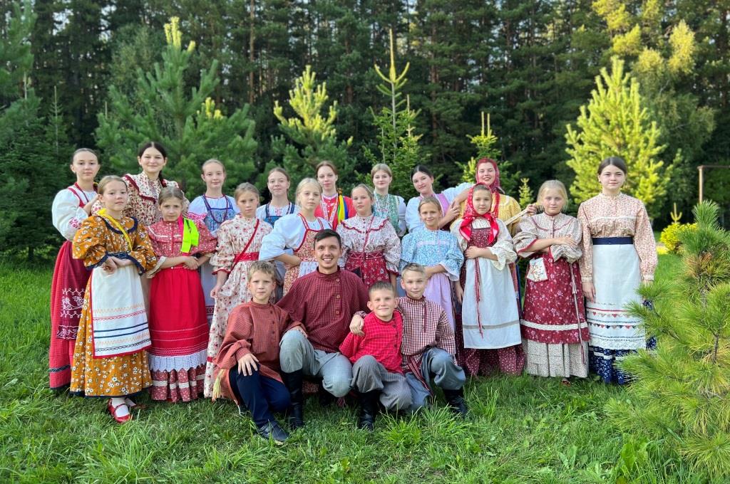 Образцовый детский коллектив Кузбасса фольклорный ансамбль «Весёлые посиделки»